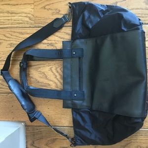 lululemon athletica Bags - Lululemon tote/yoga bag lululemon athletica Bags - Lululemon tote/yoga bag
